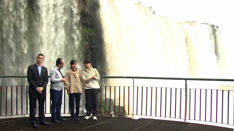 世界遺産「イグアスの滝」を視察された佳子さま