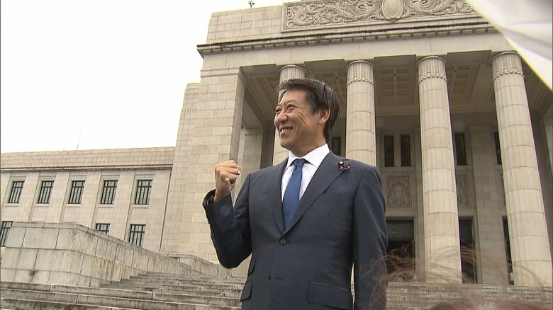 自民・鈴木大地氏