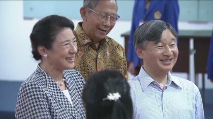 陛下の“ユーモア”に皇后さまも学生も笑いに包まれる　アニメ『ナルト』好きの学生に「私は『ナルヒト』です」　　　