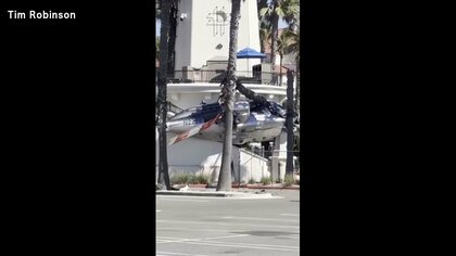 カリフォルニア州南部の海岸にヘリ墜落5人搬送