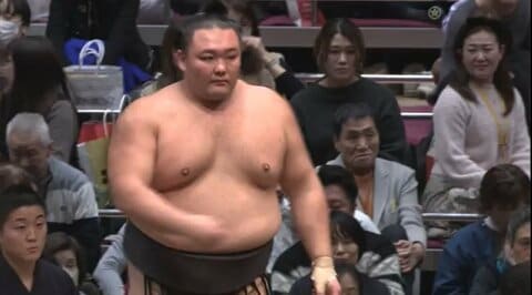 朝乃山は3敗目 錦富士との一番で黒星【大相撲初場所 中日結果】