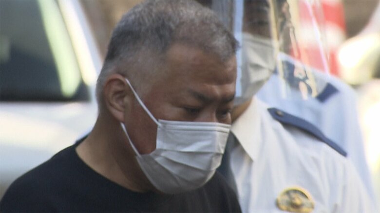 新田容疑者は「無理やり土下座をさせせるようなことはしていない」などと容疑を否認している。