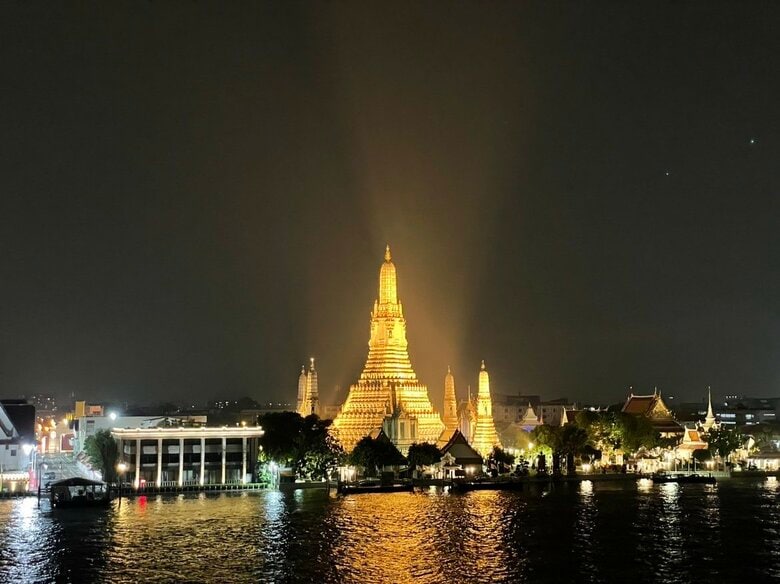 ワット・アルン 2021年10月21日撮影