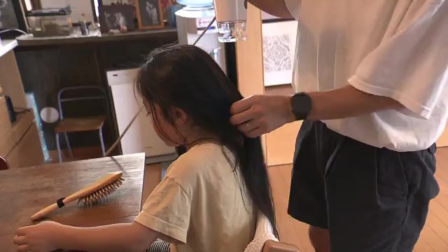 お父さんに髪を乾かしてもらう風くん