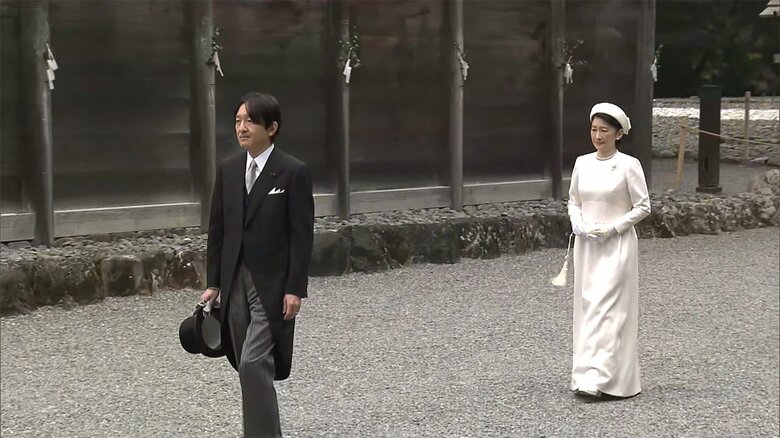 厳かな雰囲気の中、秋篠宮ご夫妻は伊勢神宮を参拝された。