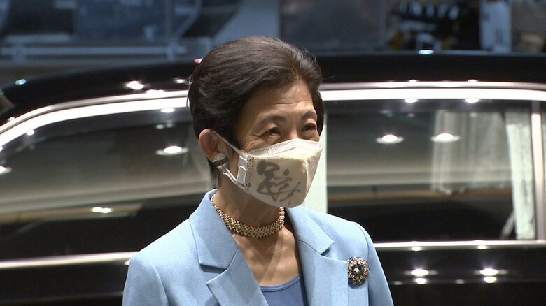 カタールから帰国された久子さま（3日）