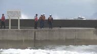 防波堤から飛び込み行方不明の大学生か　服装似た男性遺体が近くの海岸で見つかる　身元の確認急ぐ　福岡・岡垣町