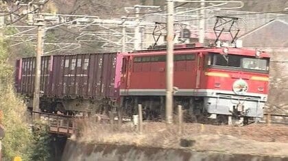 急勾配「セノハチ」で活躍…JR山陽線の名物機関車が引退 次世代