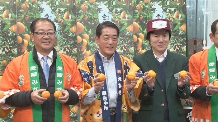 愛媛の柑橘を売り込む中村知事