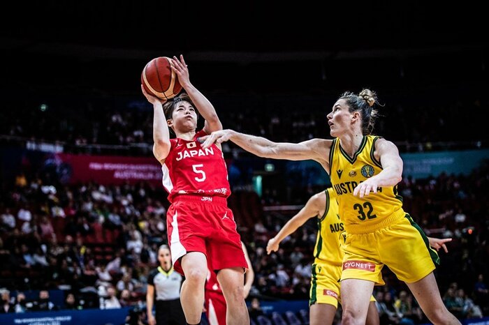 後半でフリースローを獲得した安間志織選手(C)FIBA