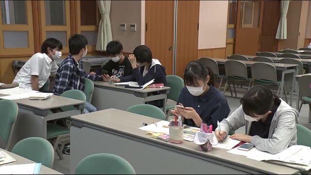 《スマホの校内での使用》危険性や正しい使い方も指導 パソコン代わりに授業で活用する高校も <福島県>