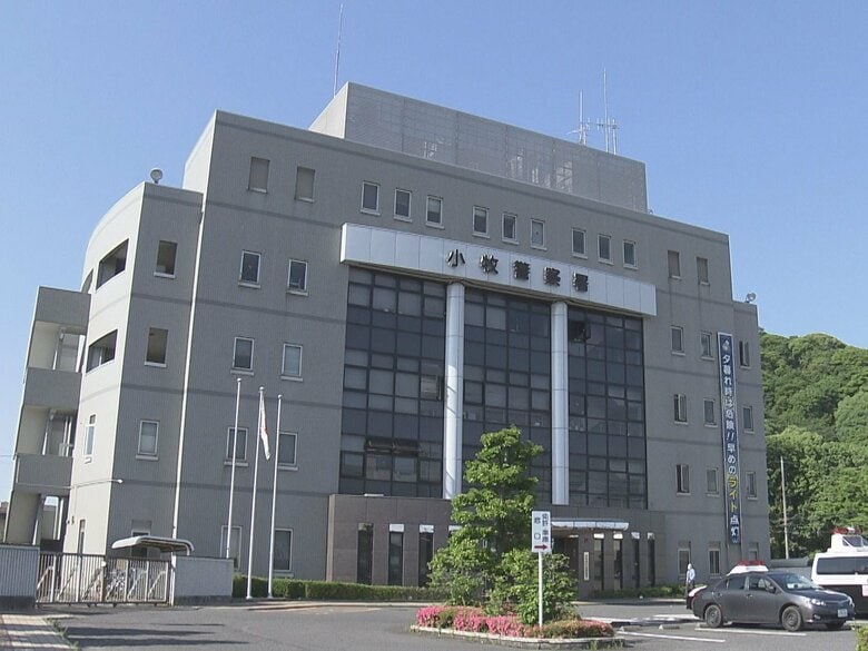 未明に公園から民家の敷地へ…逃げる男性を追いかけスマホ奪いケガさせた疑い 暴力団関係者とみられる男3人を逮捕｜FNNプライムオンライン
