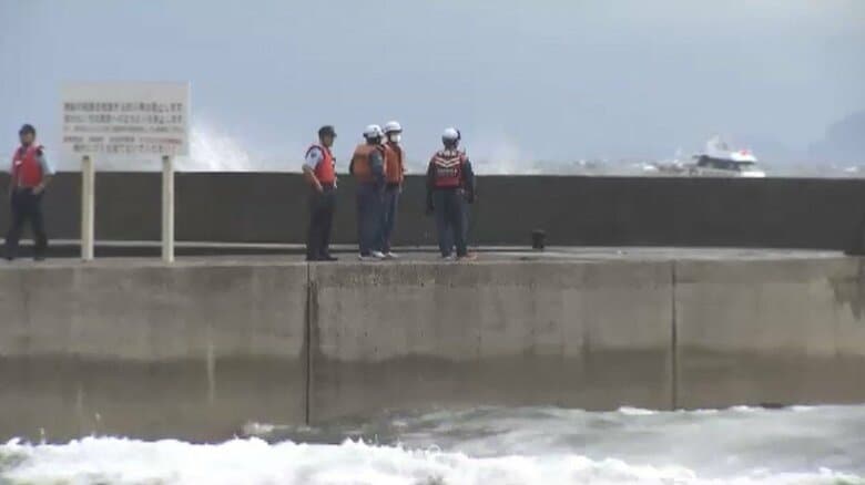 防波堤から飛び込み行方不明の大学生か　服装似た男性遺体が近くの海岸で見つかる　身元の確認急ぐ　福岡・岡垣町｜FNNプライムオンライン