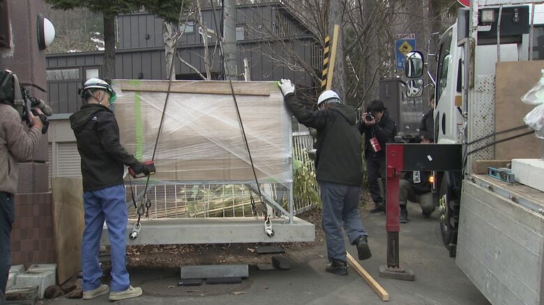 ヒグマ対策用のごみ箱が設置