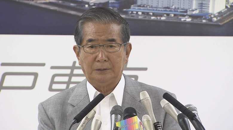 都知事として会見する石原氏
