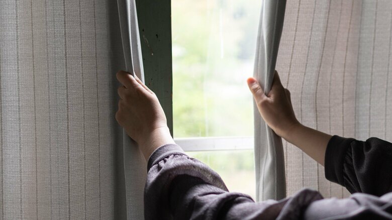 遮蔽物の密着は熱が集まる要因に（画像はイメージ）