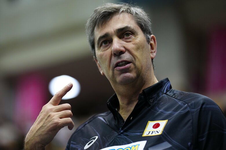 監督：フィリップ ブラン