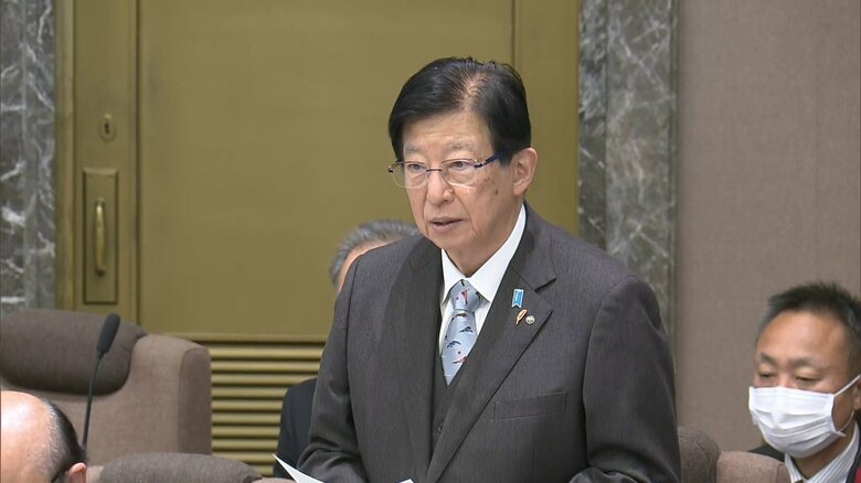 県議会で構想の白紙化を表明した川勝知事（2023年12月）