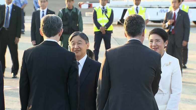 29日午後6時頃、イギリスから帰国された両陛下