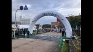 富山マラソン2025 まもなく号砲！ 熱気に包まれるスタート地点 全国からランナー集結
