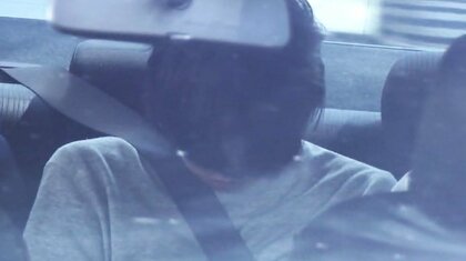 女子大学生殺害などの罪に問われた男「間違いありません」起訴内容認める　スーツ姿で法廷に入り検察側と裁判員側に深々お辞儀