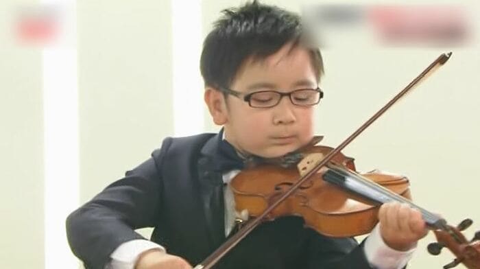 NBSのスタジオで生演奏（2018年）