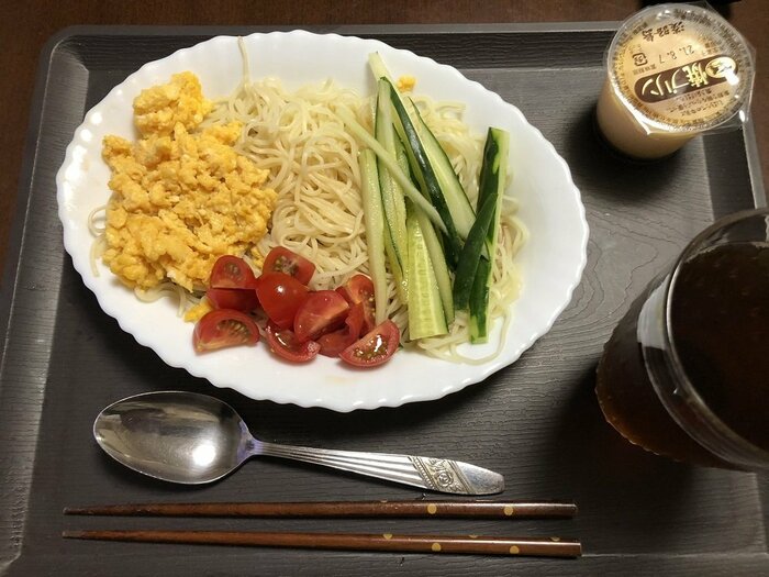 小学5年の息子さんが初めて作った夕飯「冷やし中華」