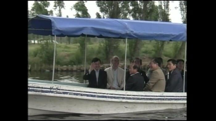 自然公園ではボートに