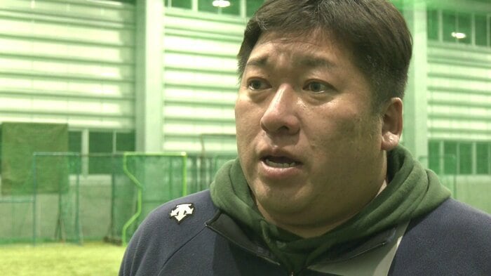 「まずは個々の力の底上げに取り組む」と語る小林洋介監督