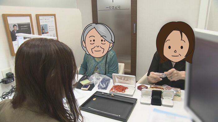 名古屋・大須の「コメ兵」に売りに来た客