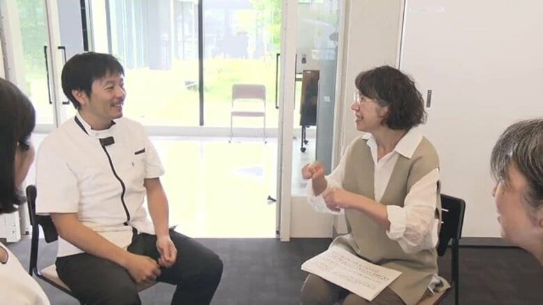 医療従事者が手話を学ぶ　意思疎通ができればスムーズな治療にも　2025年施行「手話施策推進法」とは｜FNNプライムオンライン