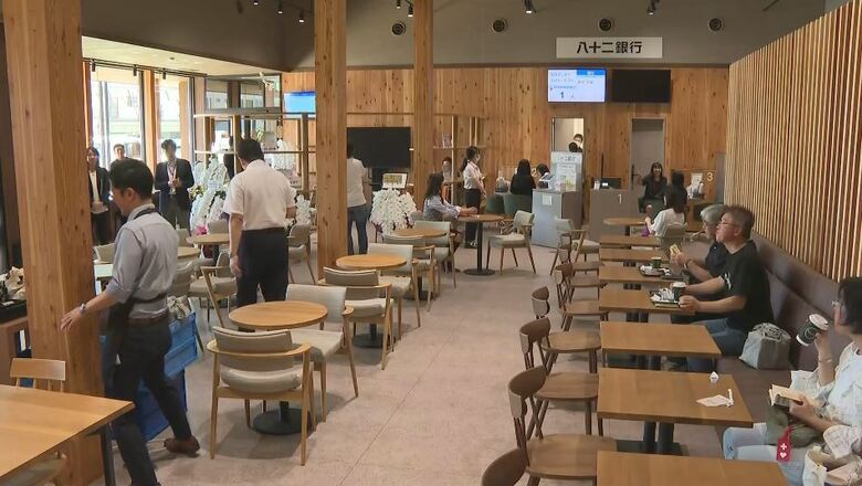 八十二銀行の支店に「タリーズコーヒー」併設　リラックスした雰囲気「カフェに来たついでにご相談を」長野・伊那市｜FNNプライムオンライン