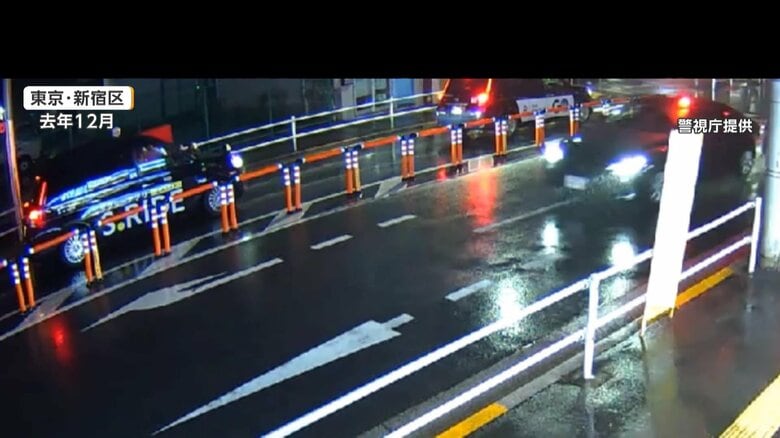 警視庁が公開したニセ覆面パトカーが走る様子（2025年12月）