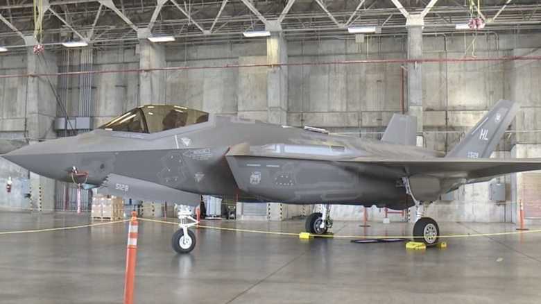 米空軍がプレス公開 嘉手納配備のステルス戦闘機F-35Aの画像を解説