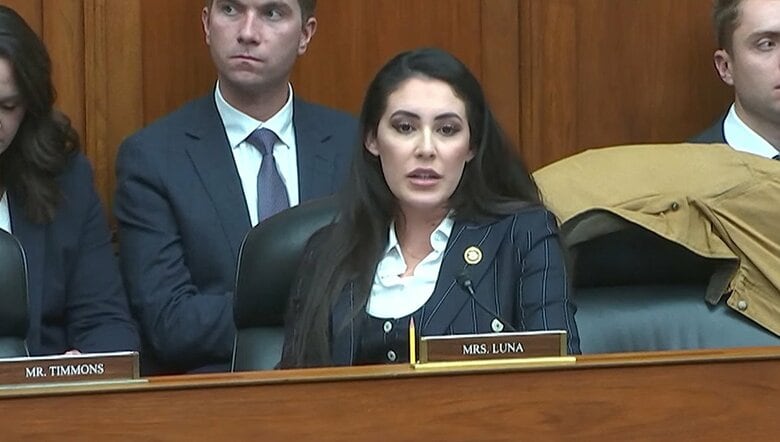 出席議員からは政府の隠ぺい体質に批判が相次ぐ