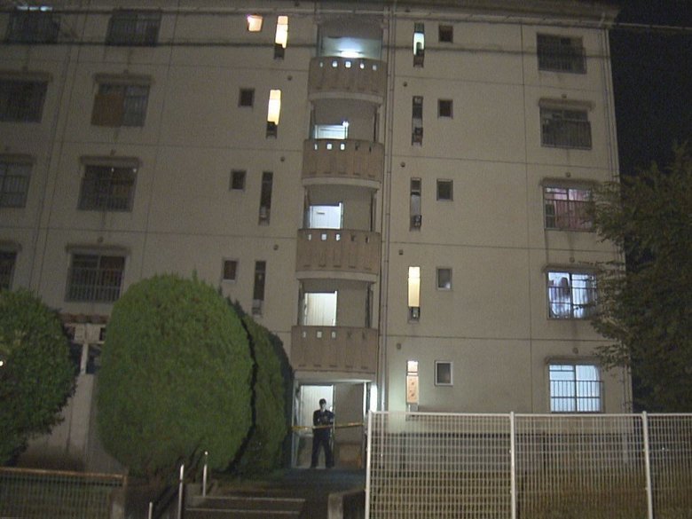 自宅トイレで79歳女性倒れる…その後死亡 通報した娘を傷害容疑で逮捕 3日前に母親の胸など殴ったか