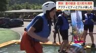 「落ちるのも楽しい」丸太の上でバランス勝負　富山・砺波市庄川町で楽しむ「流木乗り」やSUP体験