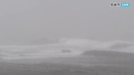 【台風中継】宮崎市折生迫　海は白波が立ち視界不良　断続的に横殴りの雨