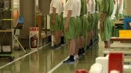 “4人に1人が外国人”多国籍化する東京・府中刑務所　フローリングにベッド、原則個室　“豚肉禁食”など宗教や食文化にも対応