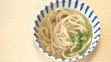 「信号機よりもうどん屋が多い」“讃岐うどん店発祥地”として名乗りを上げた香川・琴平町…根拠は屏風