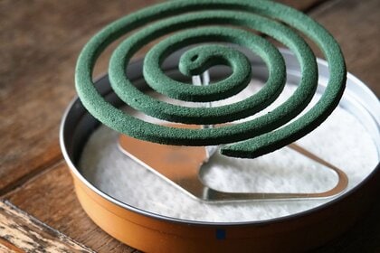 ”蚊”に刺されて一番嫌な場所1位は?最も効果が高いと感じる「蚊除け対策」について200人に聞きました!