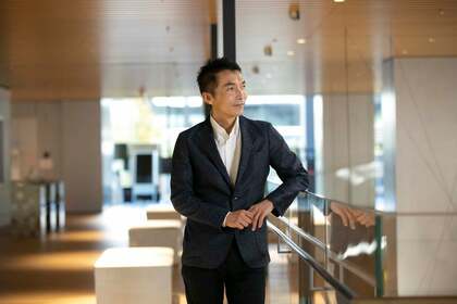 「見えないものを見たい、その願いから新しい美しさに辿りつく」~みらい開発研究所 加治屋研究員に聞く~