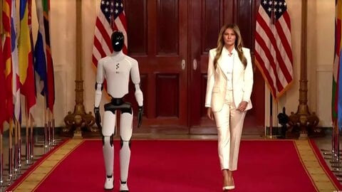 ホワイトハウスでメラニア夫人を人型ロボットがエスコート　子供支援のプロジェクトにイスラエル大統領夫人など40カ国以上参加