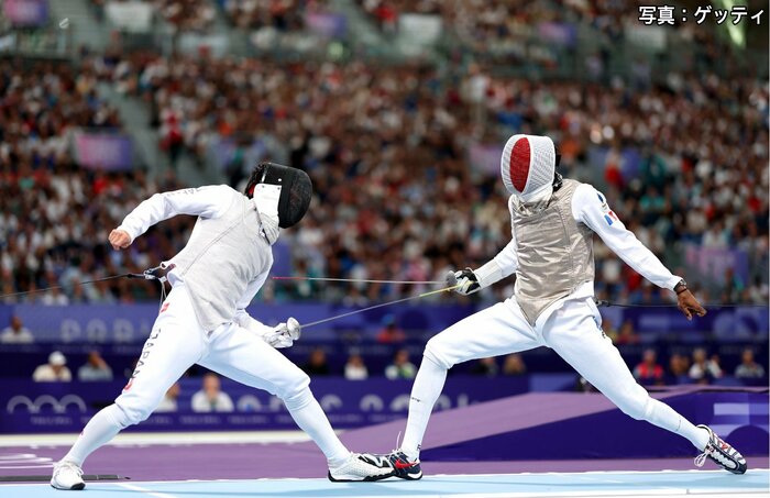 準決勝でフランスと戦うキャプテンの松山恭助選手(左)