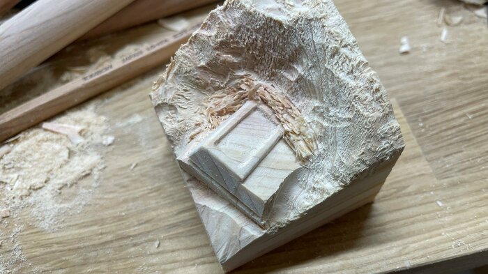 チョコレートを再現した作品の制作途中