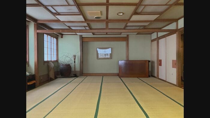 改修前の2階の大広間