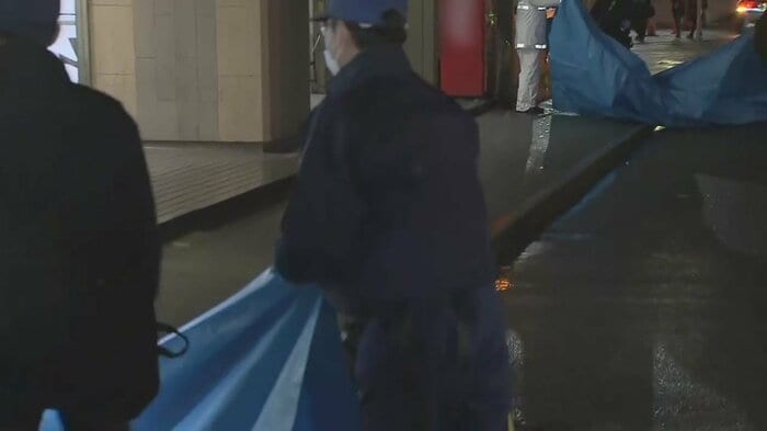 事件現場となった福岡・博多駅前（16日）