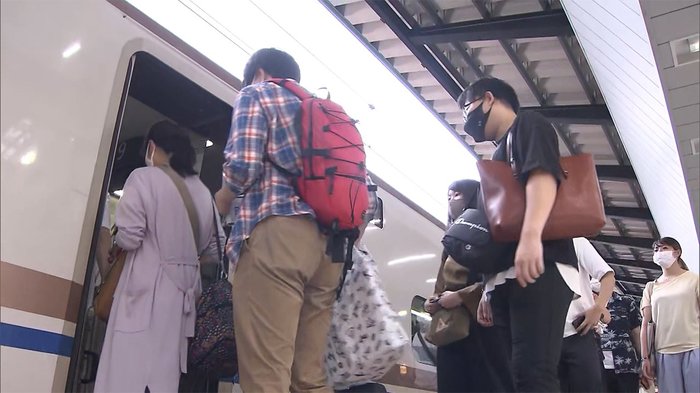 各交通機関で混雑・渋滞も 4連休初日