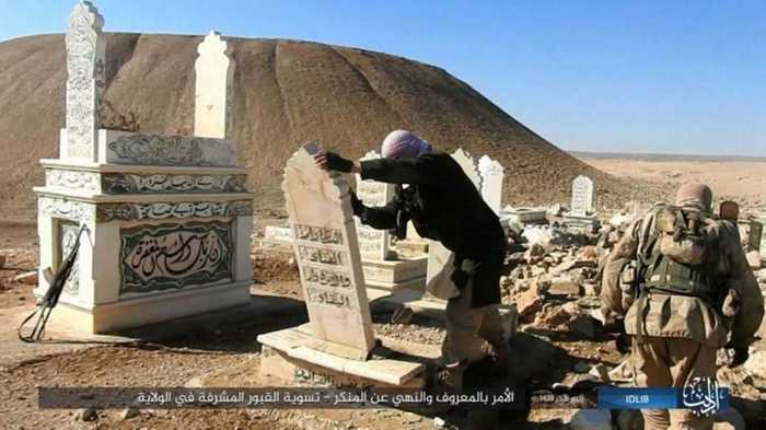 墓地破壊で存在を誇示するイスラム国