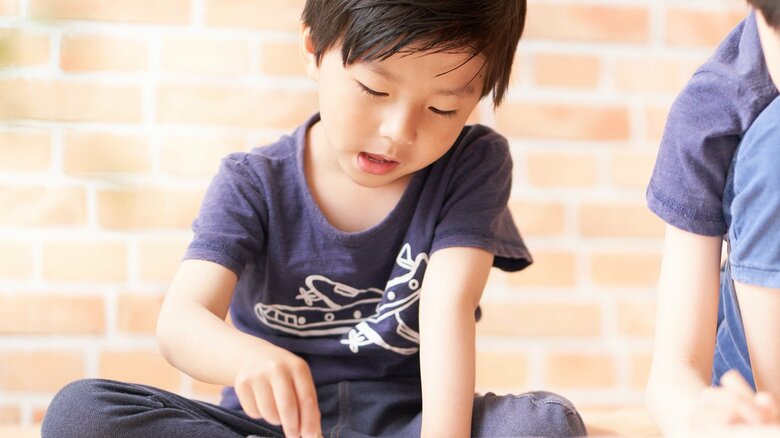 「友だちに注意をして回る」息子の困った行動に悩んだ母親…運動療育で原始反射と気が付きポジティブになれた体験｜FNNプライムオンライン